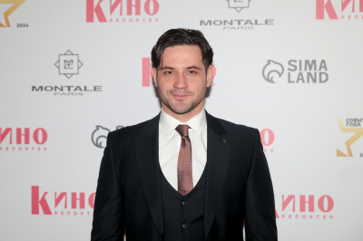 Богатырев отказался играть в одном спектакле с бывшей женой Арнтгольц