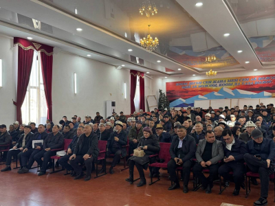 Глава Минсельхоза проинспектировал подготовку к посевной в Сузакском районе