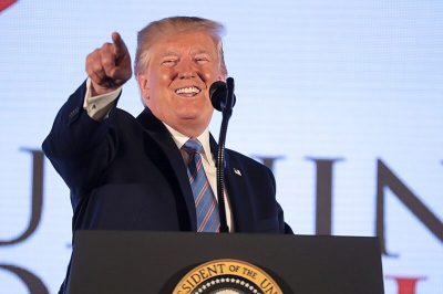 Трамп раскритиковал Европу за закупки китайских ветрогенераторов