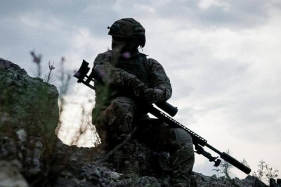 Ставшего снайпером актера признали террористом и экстремистом