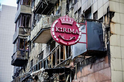 В Астане загорелось кафе на первом этаже ЖК: пострадали 8 квартир