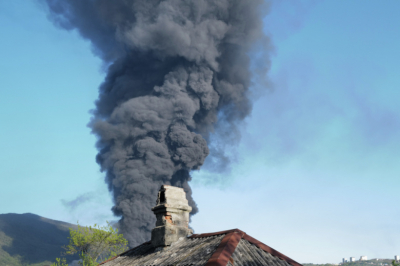 В Туапсе зафиксировали загрязнение воздуха из-за пожара на НПЗ