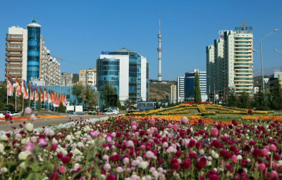 В Алматы установили первую табличку из переработанного пластика