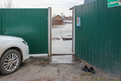 Паводок наступает: под Красноярском жилой дом и десятки участков ушли под воду