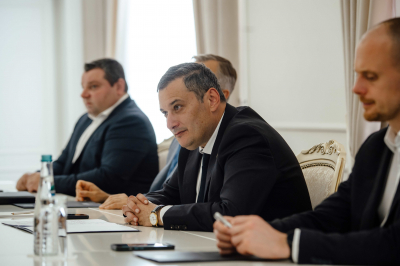 Нагрубивший сотруднику во время совещания курский чиновник заявил об ошибке