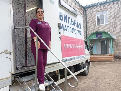 &laquo;Добро должно возвращаться&raquo;: медсестра, которой помог спикер приморского парламента, поехала лечить людей в его округ
