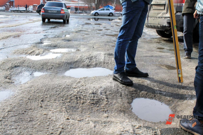 Прокуратура потребовала от мэрии Новосибирска срочно отремонтировать дороги и убрать грязь с улиц