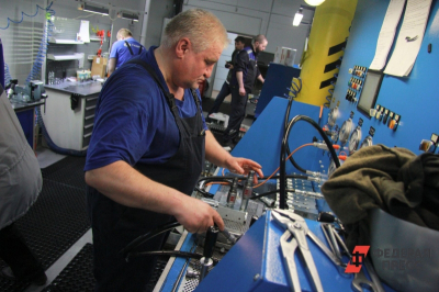 Средняя зарплата в Кузбассе упала после декабрьского пика