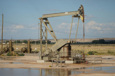 Цены на нефть снижаются: OPEC+ увеличивает добычу, спрос замедляется