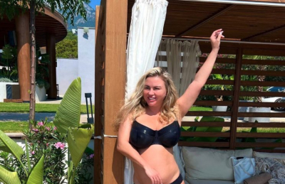 Super: певицу Семенович обвинили в улучшении фигуры с помощью фильтров