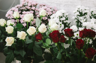 Депутат Ветров предложил ограничить цены на букеты к 8 Марта