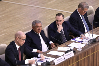 Кто из губернаторов ПФО лидирует по федеральным контактам: итоги первого квартала 2026 года