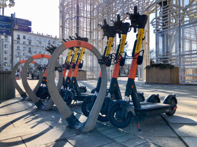 Аренду электросамокатов в России предложили привязать к &laquo;Госуслугам&raquo;