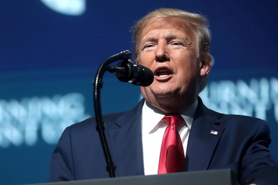 Трамп заявил, что Иран запросил у США прекращение огня