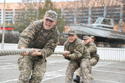 В Актау прошли соревнования среди военных моряков по национальным видам спорта