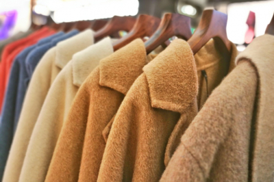 Стилист объяснила, что в гардеробе выдает неуверенного в себе человека