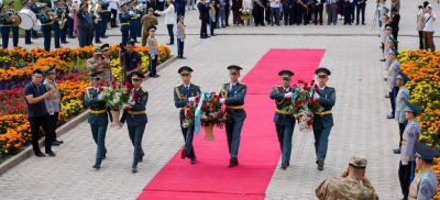 Церемония возложения цветов к монументу "Өлімнен де күшті" прошла в Семее