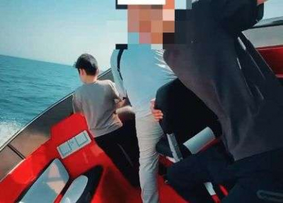 В Мангистау оштрафовали лодочника за выход в море без спасжилета