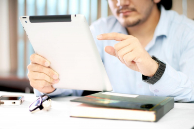 Кухонный комбайн за миллион: костанайцев втягивают в кредиты прямо в кафе