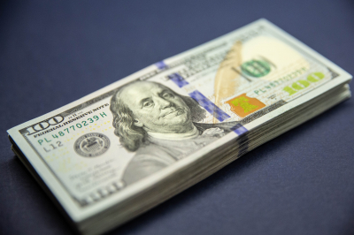 Житель США купил билет с выигрышем на 7,6 млн рублей и забыл его в машине