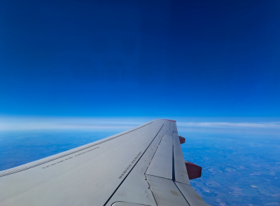 Небо закрыто до конца 2026 года: крупнейшие авиакомпании отказываются от Ближнего Востока.