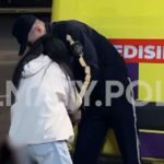 “Қолға ілінген ыдыс-аяқты лақтырған”: Алматыдағы кафелердің бірінде екі әйел төбелесіп қалды (видео)