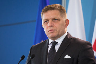Фицо посоветовал властям Нидерландов покурить после критики Словакии