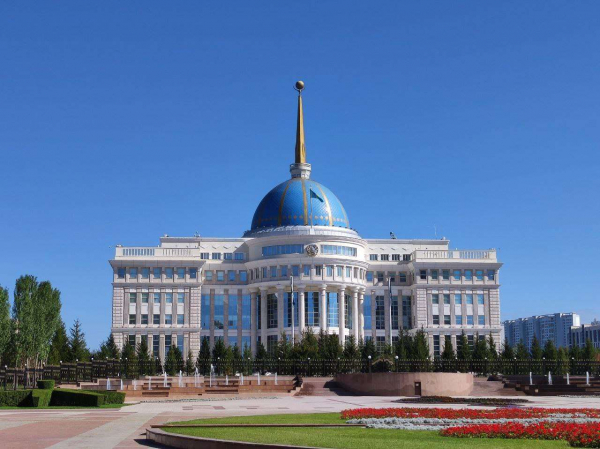 Токаев принял вице-премьера России Александра Новака