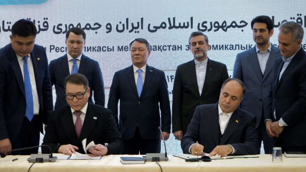 Подписано 10 соглашений на $92,8 млн на бизнес-форуме Казахстана и Ирана
